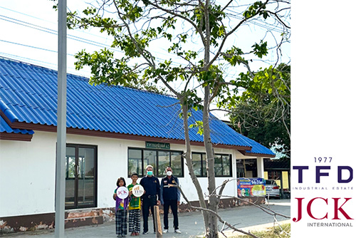 นิคมอุตสาหกรรมทีเอฟดี 2 และบริษัท เจซีเค อินเตอร์เนชั่นแนล จำกัด (มหาชน) มอบเสาไฟโซล่าเซลล์ จำนวน 2 ชุด ให้แก่ชุมชนหมู่ 3 (ติดนิคมฯทีเอฟดี2)